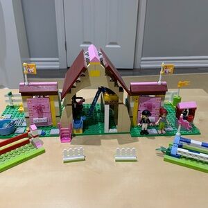 LEGO Heartlake Stables 3189